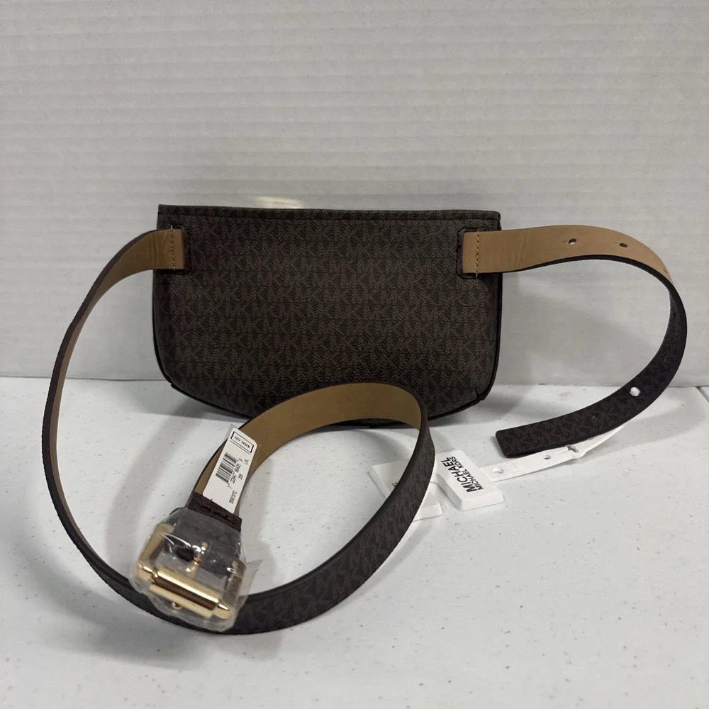 Michael Kors Women's Crossbody/Belt Bag. New With Tag. Belt is lg/xl NWT